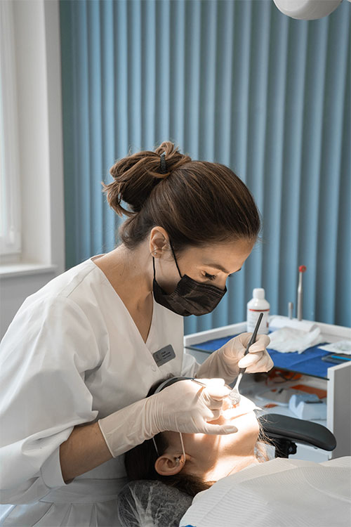 Стоматолог в Ужгороді, в PICASSO Dental Clinic
